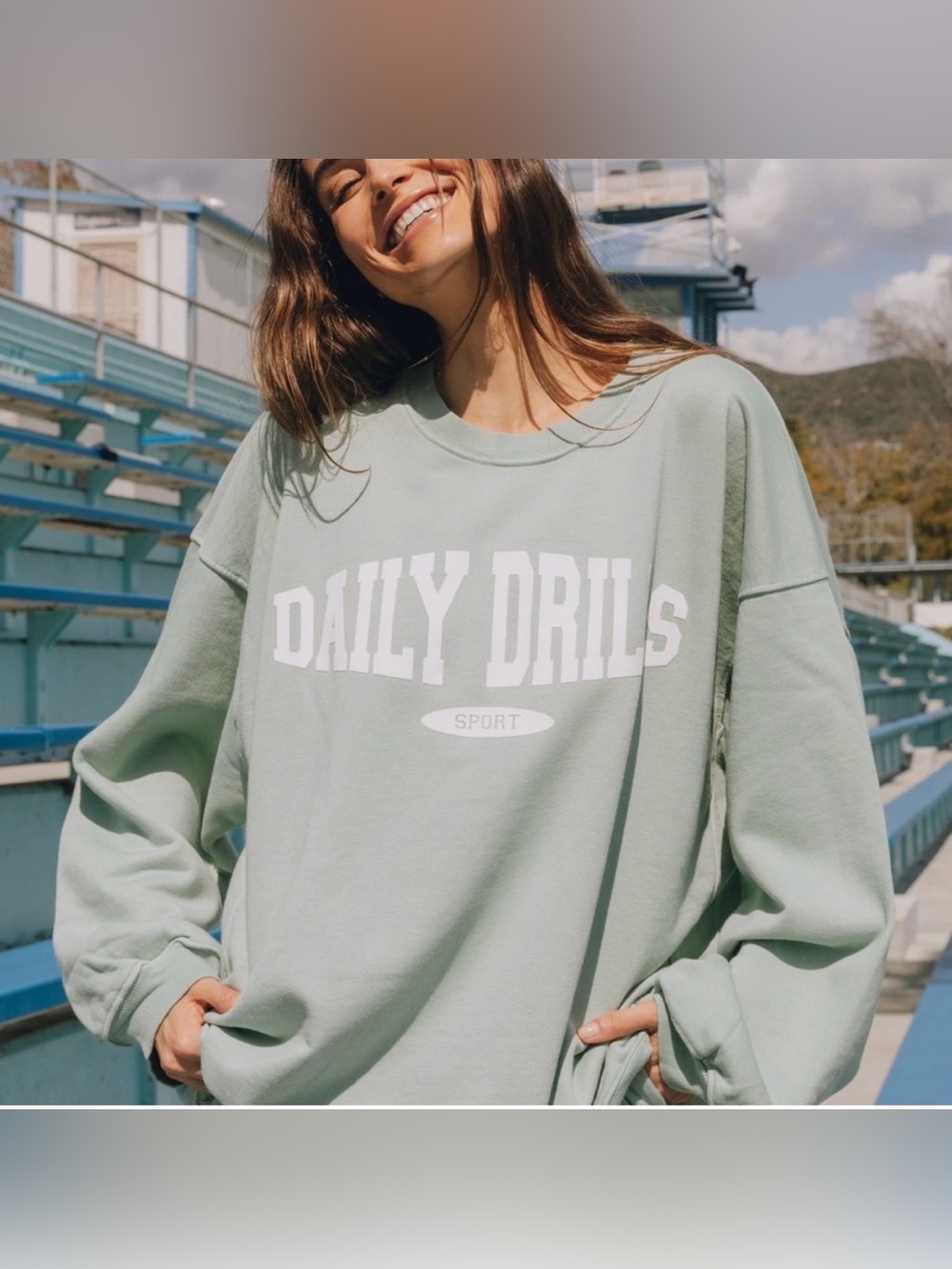 Daily Drills Oversized Sports Crew in Green sz M/L